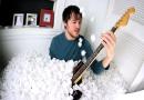 Enter Sandman dei Metallica suonata in Reverse? Rob Scallon può!