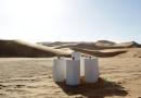 Artista ha piazzato delle casse nel deserto che suonano "Africa" dei Toto all'infinito    