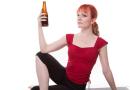 Arriva il Rage Yoga: bestemmie e alcol per rilassarsi!
