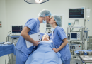 Medico lascia sala operatoria per fare sesso con l’infermiera
