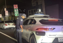 Polizia ferma un’auto ma a bordo non c’è nessuno
