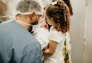 Chi fa figli vada in pensione prima!