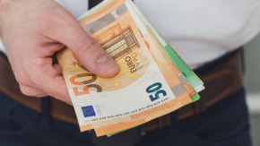 Blocco stipendi statali se ci sono debiti con il fisco