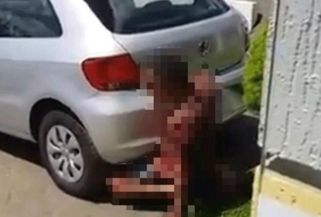 Ripreso a fare sesso con un'auto: il video è virale