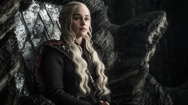 Emilia Clarke di Game of Thrones rivela di essere quasi morta due volte durante le riprese!