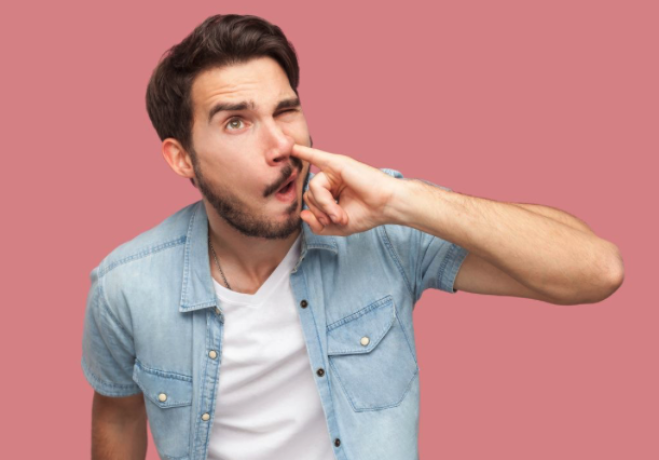 Mangiare le caccole del naso fa male?