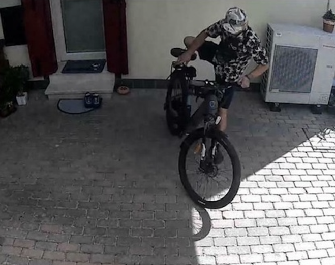 Posta il video del ladro della sua bici e lui lo denuncia