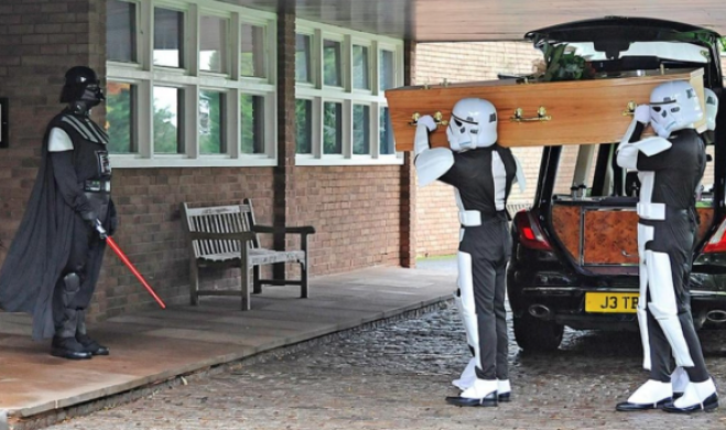 Funerale in stile Star Wars per la nonnina