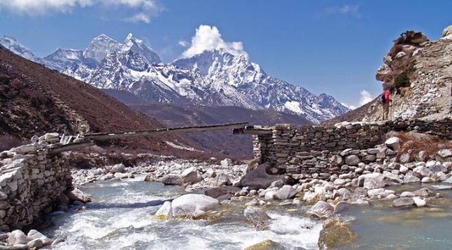 L'Himalaya è visibile per la prima volta in 30 anni da alcune zone dell'india
