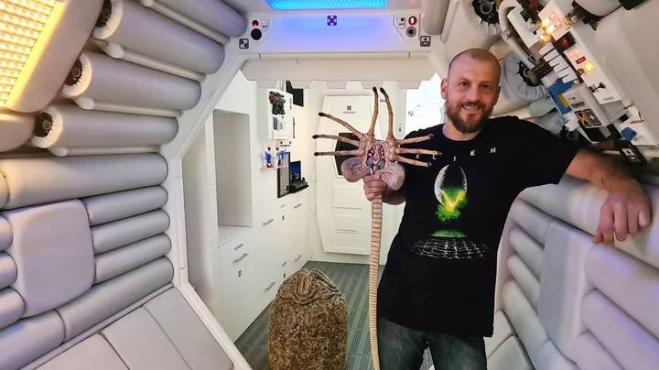 Ricostruisce fedelmente l'astronave del film Alien