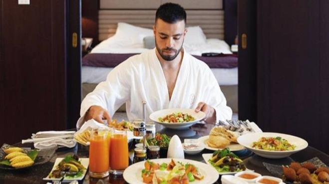 Milionario cerca per 37 mila dollari un fotografo personale che viaggi con lui!